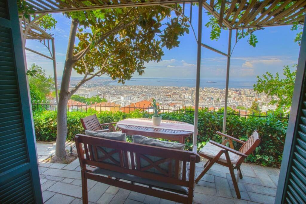 Ano Poli Stay With Private Terrace And View Salonicco Esterno foto